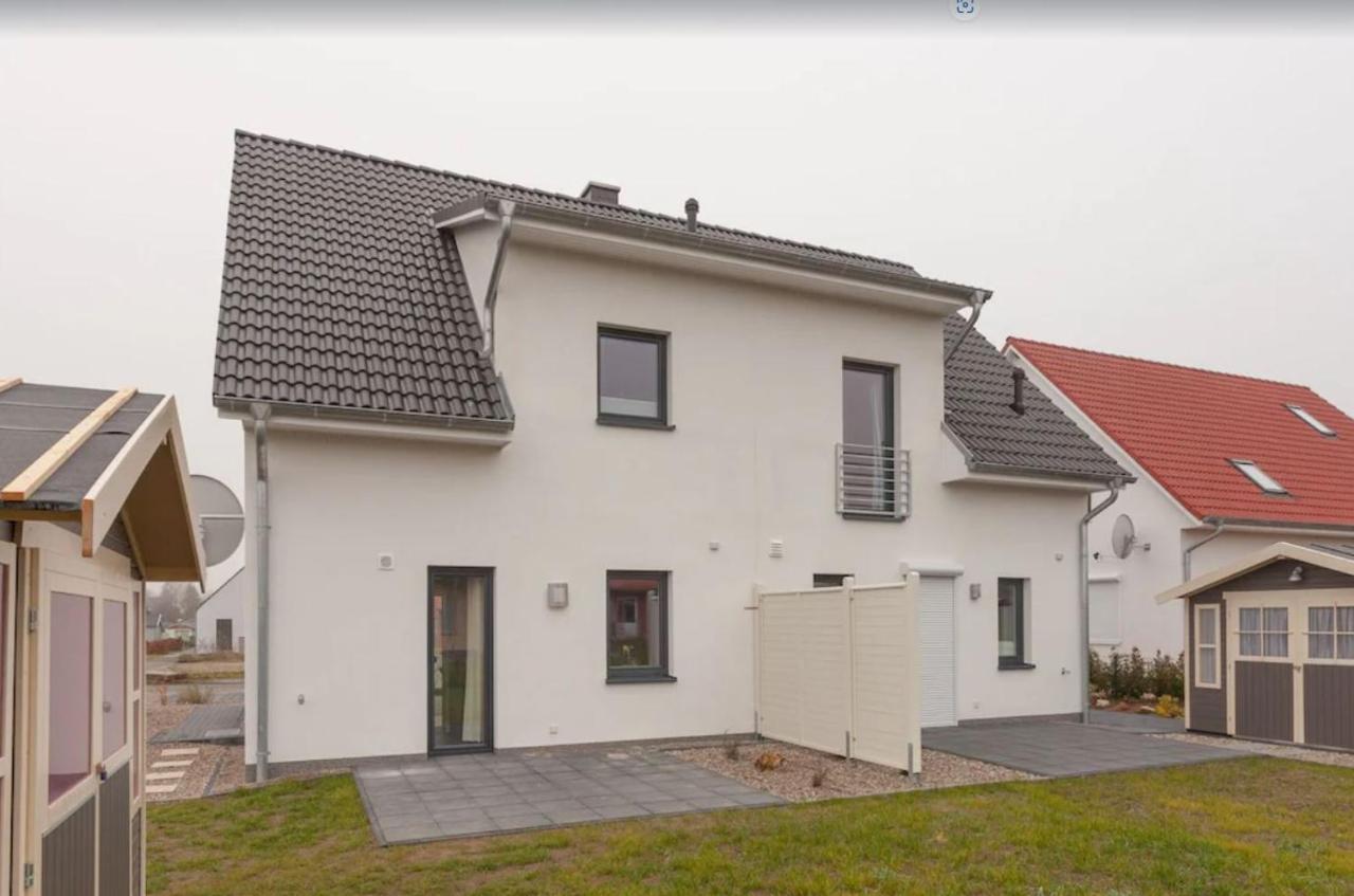 Ferienhaus Wellenreiter Циров Екстериор снимка